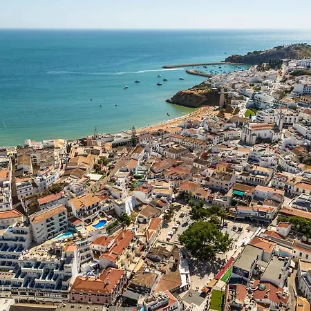 Downtown Rooftop 1 Bedroom Albufeira