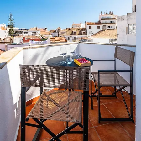 Downtown Rooftop 1 Bedroom Διαμέρισμα *