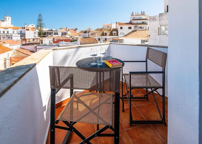 Downtown Rooftop 1 Bedroom Apartment *