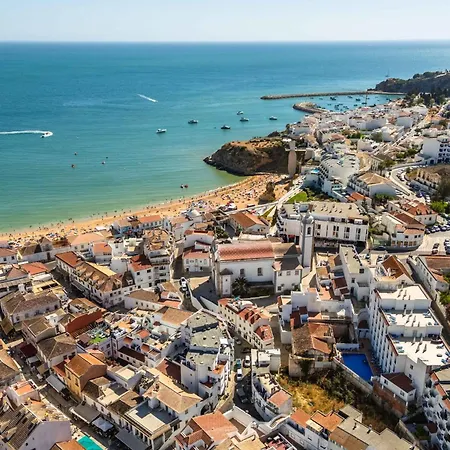 Downtown Rooftop 1 Bedroom Apartment Albufeira